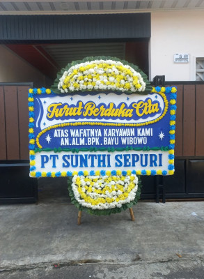 Papan Bunga Duka di Pelang Kenidai