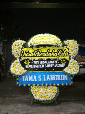 Papan Bunga Duka di Pelang Kenidai
